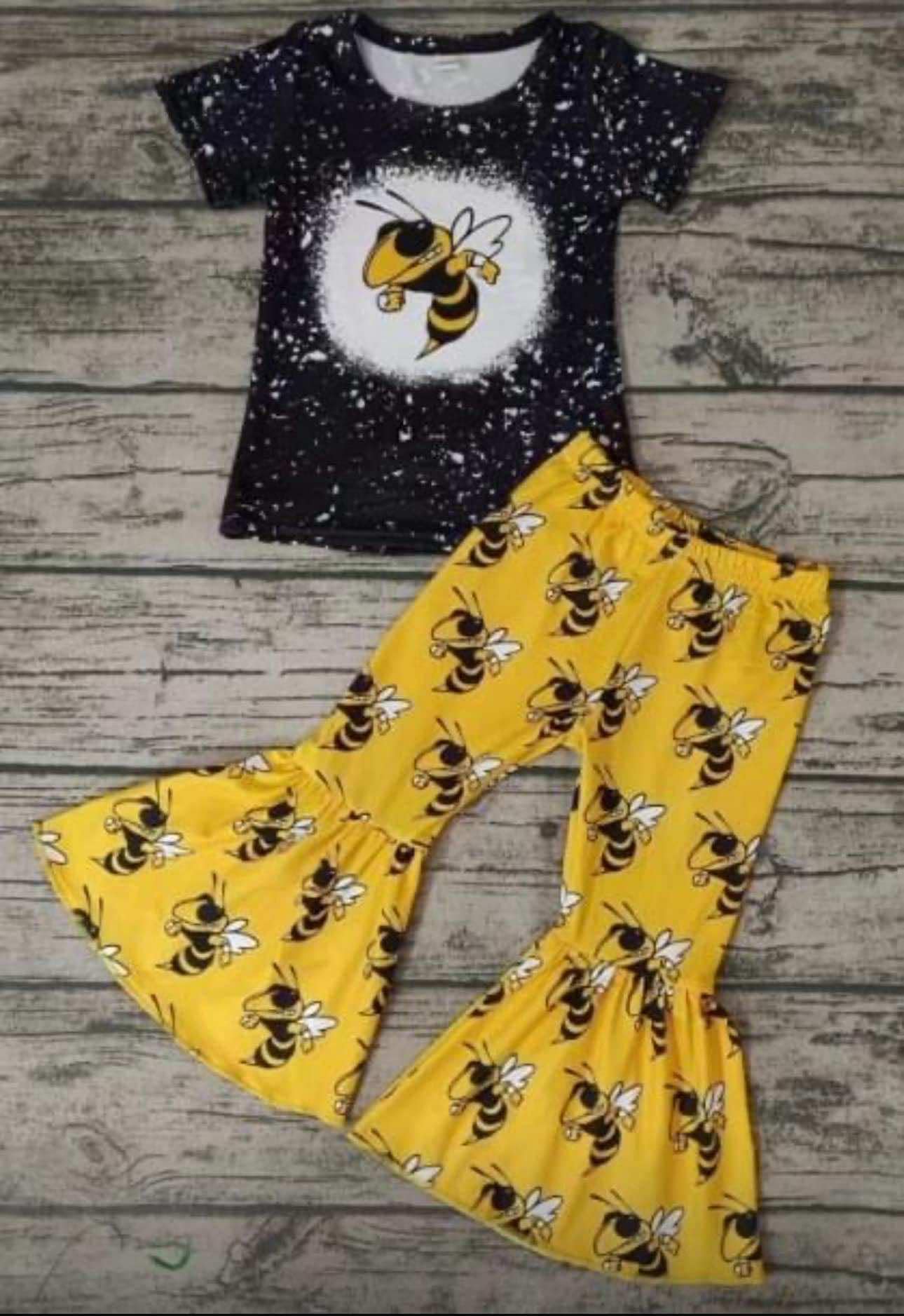 MOQ 3 Custom design baby Girls Bee Outfits kids team clothing