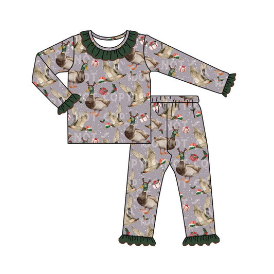 Pre-order GLP1712 baby girls long sleeve green duck pajamas ( Deadline August 20 )