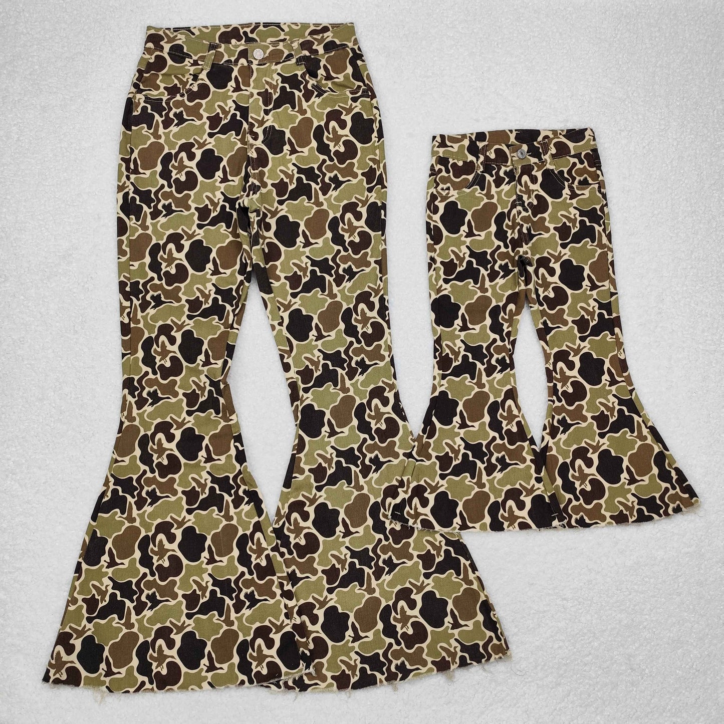 P0529 Girls camo bell bottom Jeans