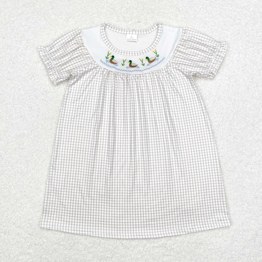 GSD1410 Girls green duck Dress embroidery