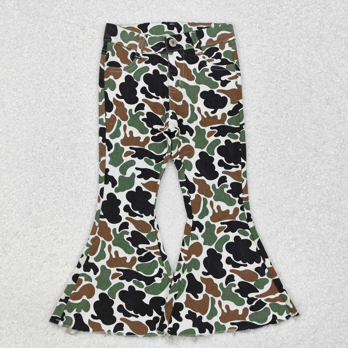 P0582 Girls camo Jeans