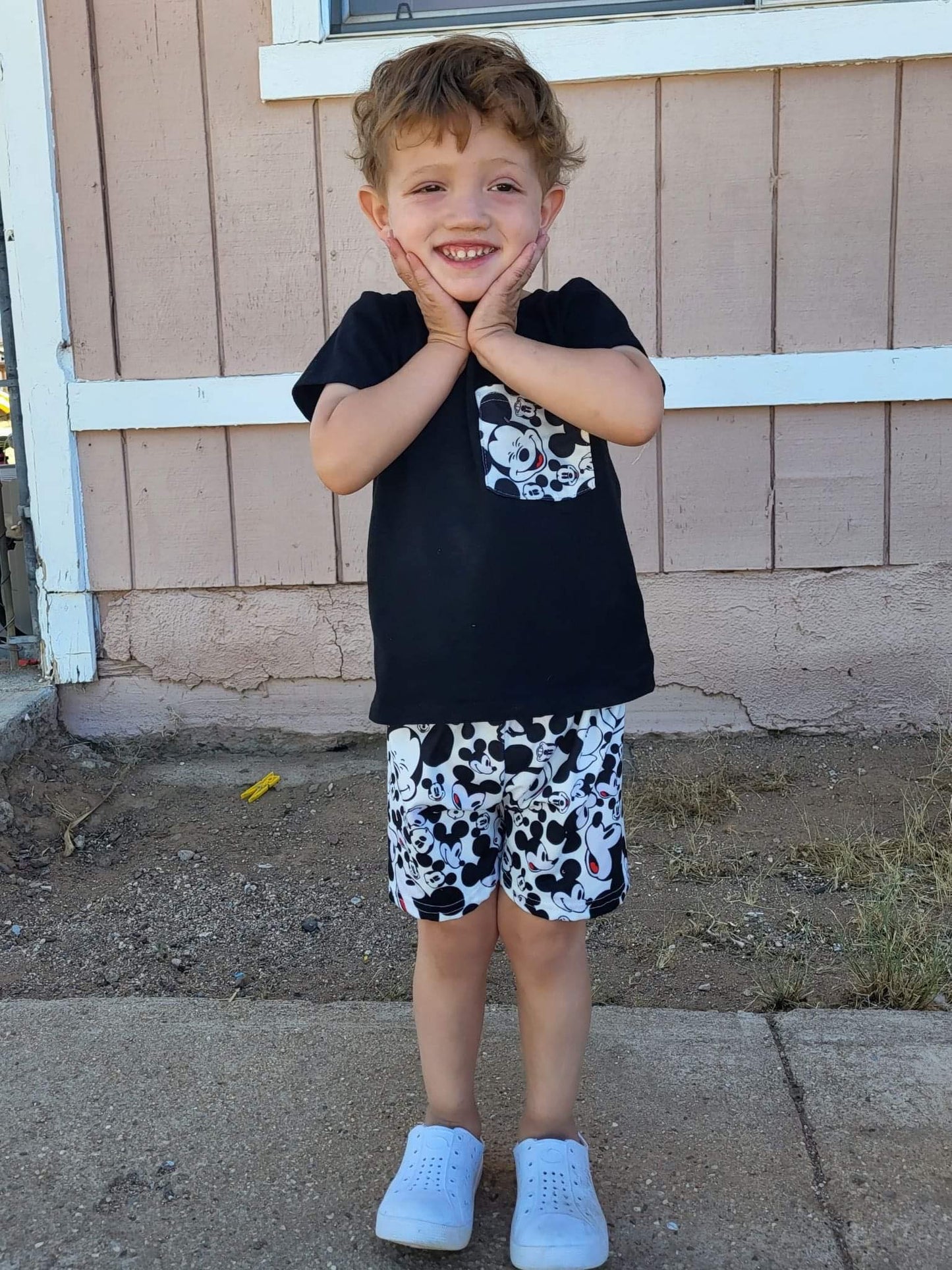 Boys Cartoon Outfits Short Sleeves Black Shorts