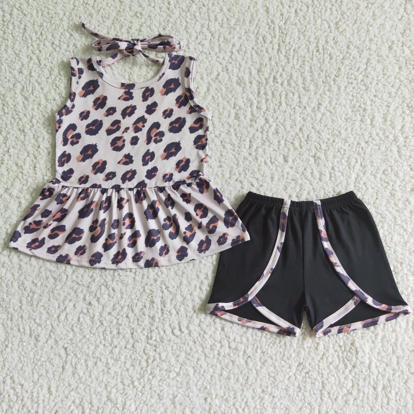 Girls Summer Leopard Outfits Short Sleeves Black Shorts